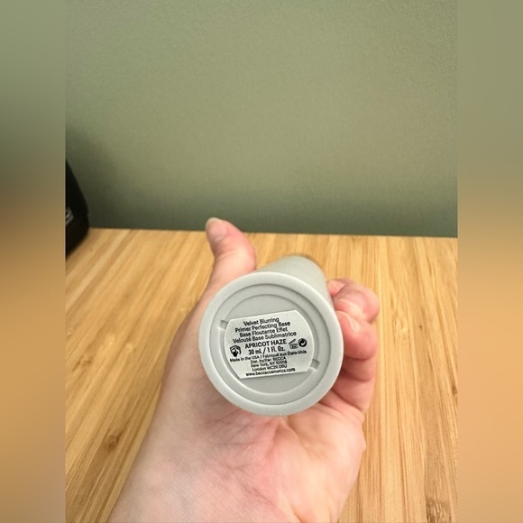 BNIB Becca  Velvet Blurring primer perfecting base - Picture 2 of 3